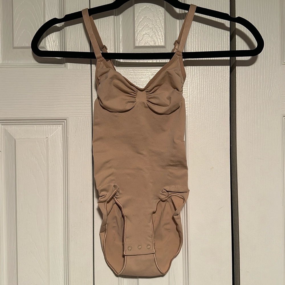 Skims seamless sculpt brief bodysuit - nude clay small
